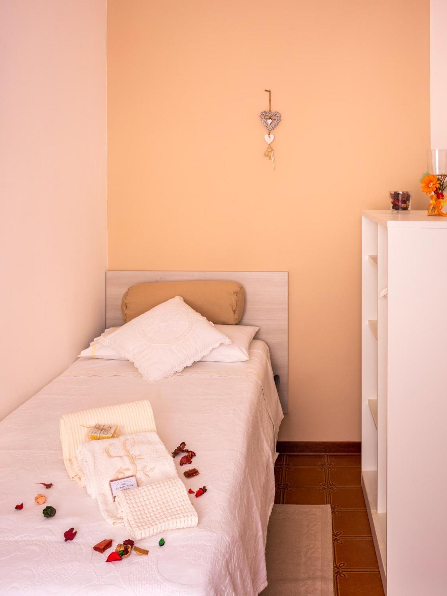 B&B La Vittoria Кроне Экстерьер фото