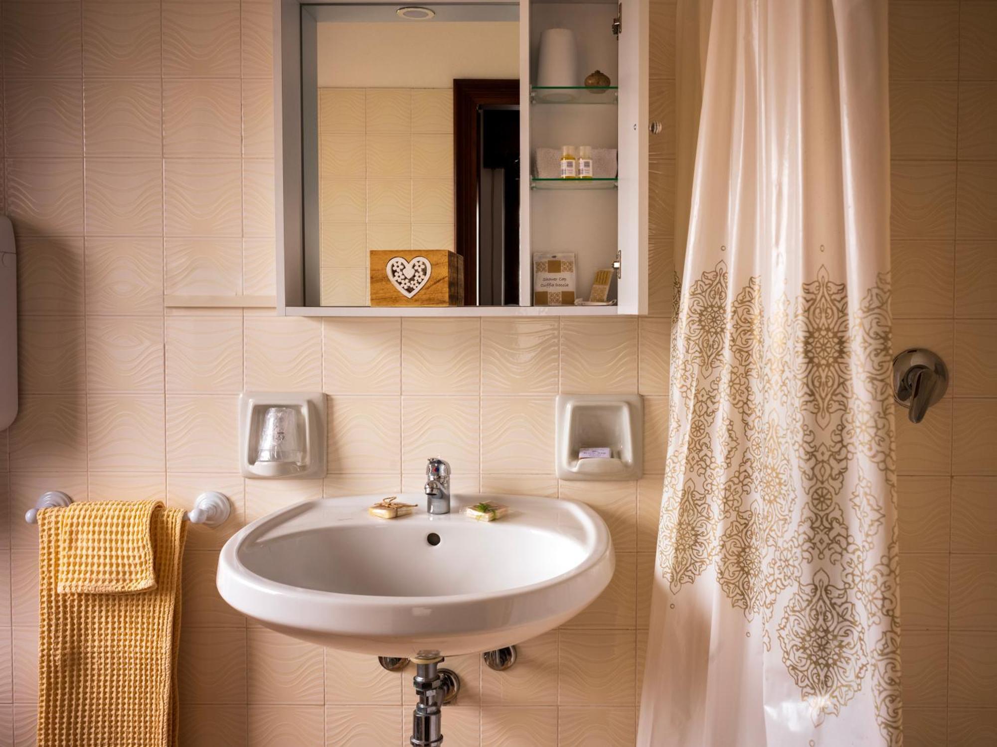B&B La Vittoria Кроне Экстерьер фото